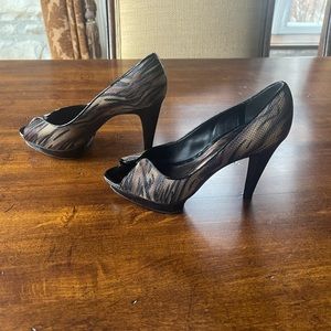 Beautiful shoes size 8